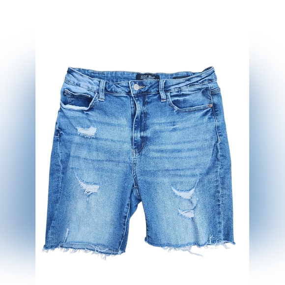 Judy Blue Pants - JUDY BLUE distressed denim shorts, size 13